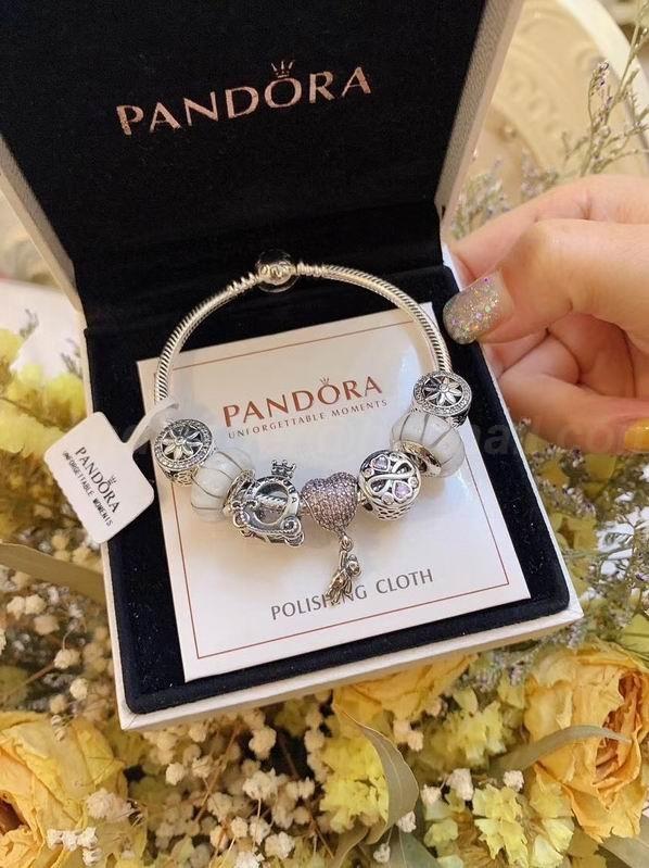 Pandora Bracelets 327